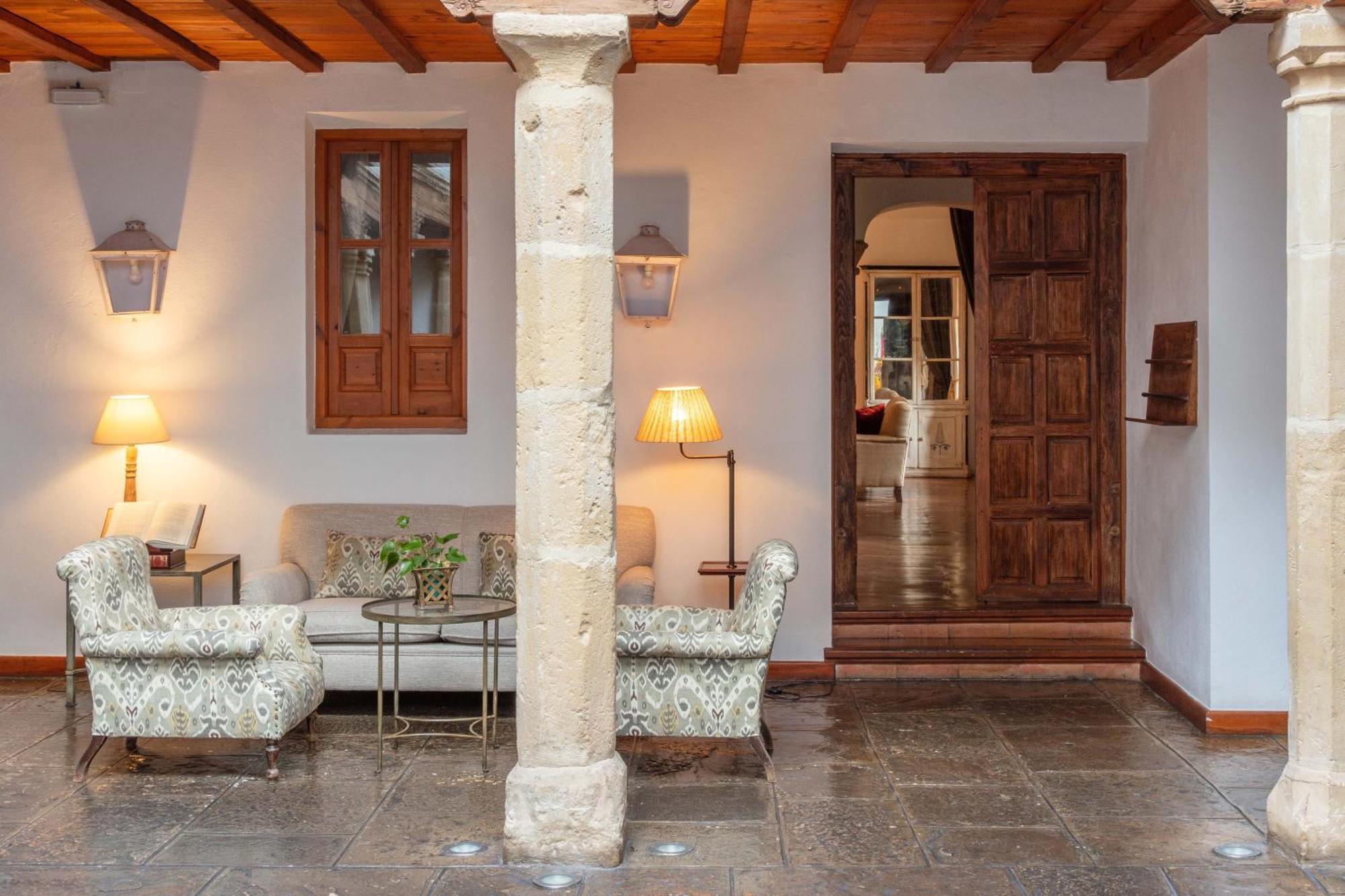 Hotel Puerta De La Luna Baeza Exterior foto