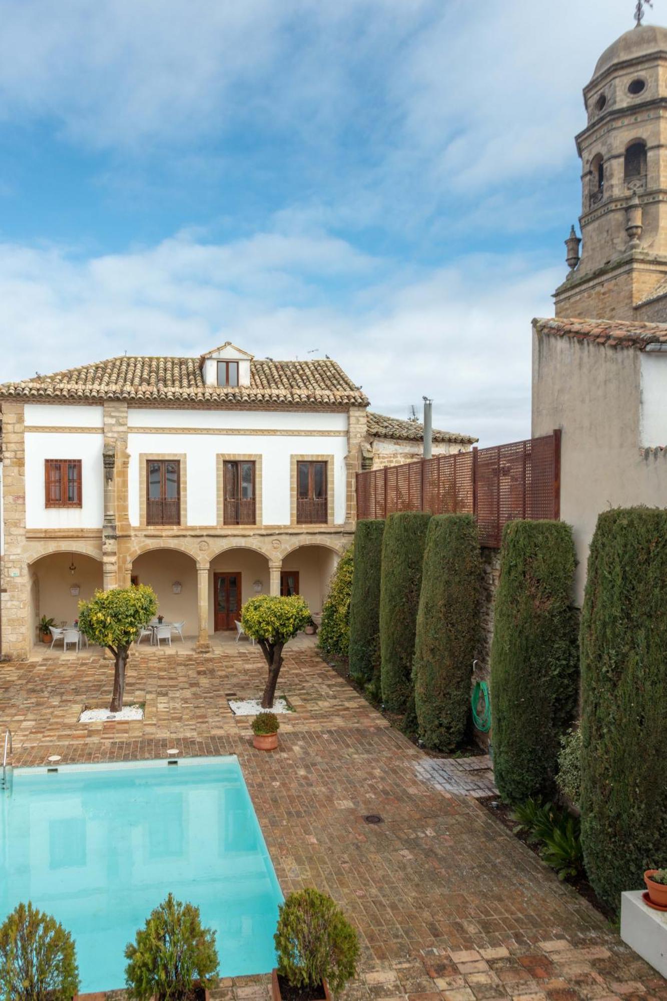 Hotel Puerta De La Luna Baeza Exterior foto