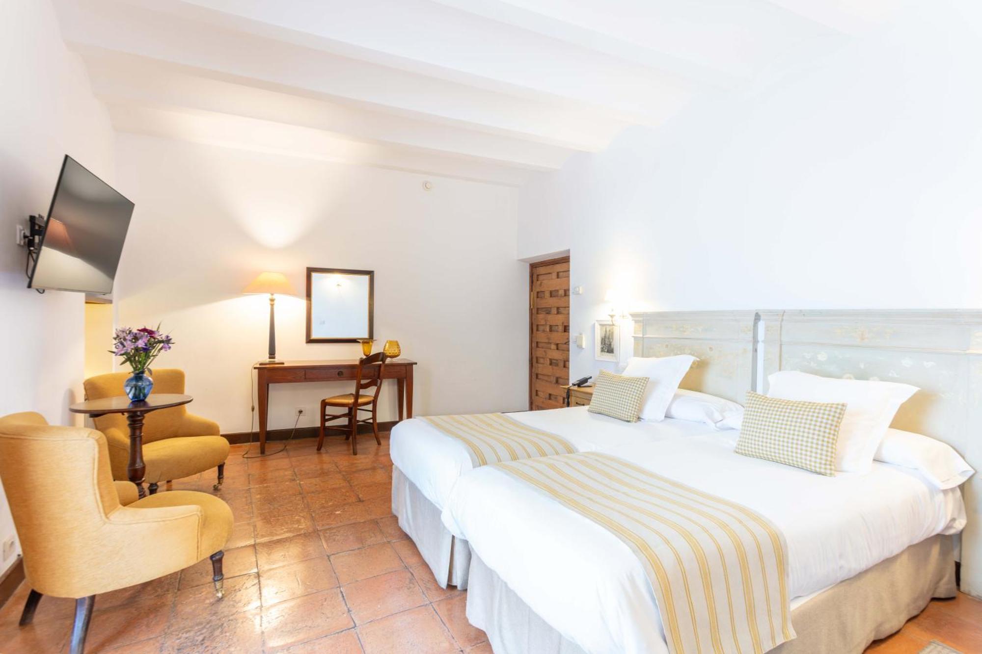 Hotel Puerta De La Luna Baeza Exterior foto