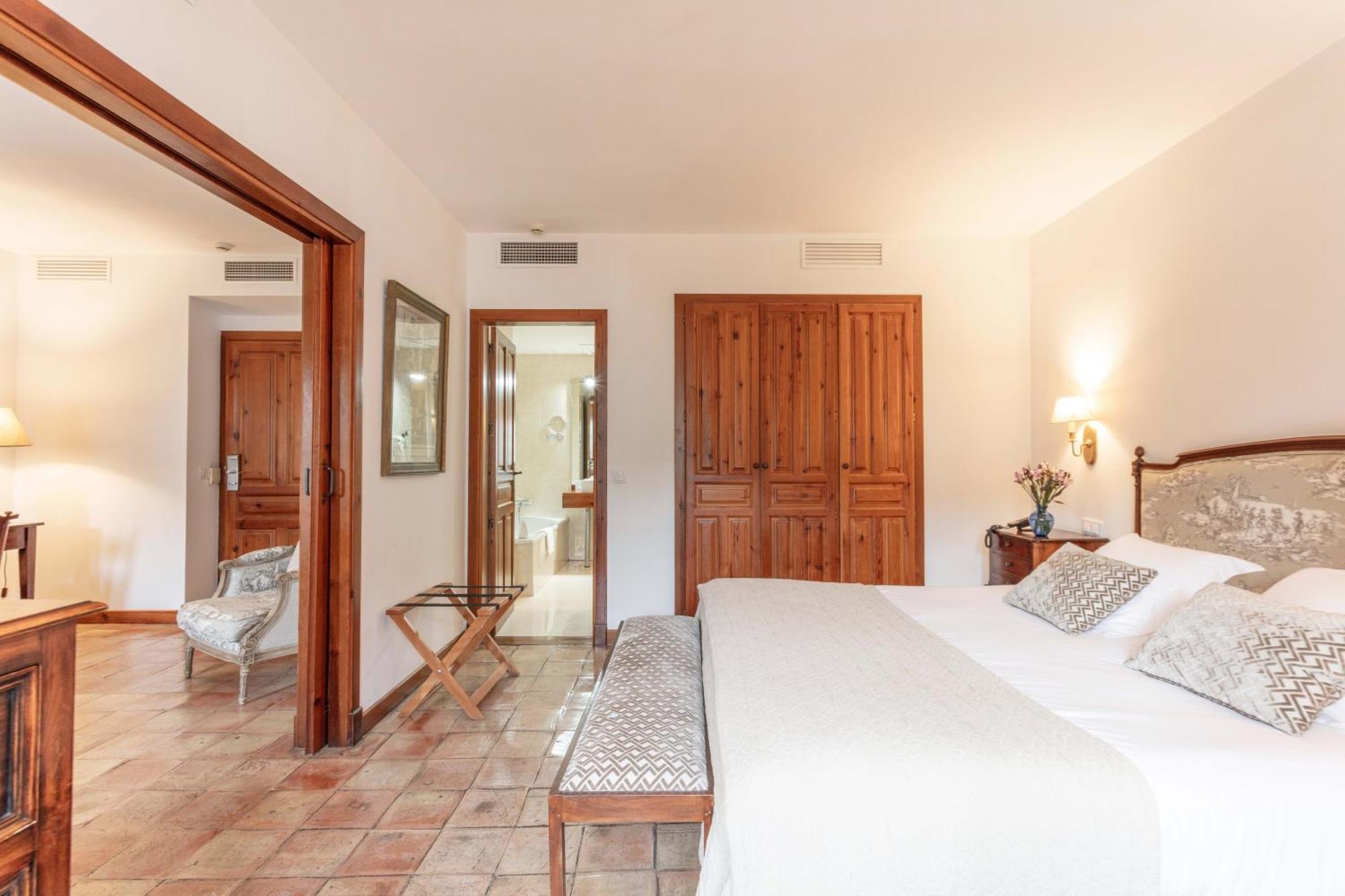 Hotel Puerta De La Luna Baeza Exterior foto